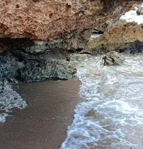 Cliff By Hiverooms *